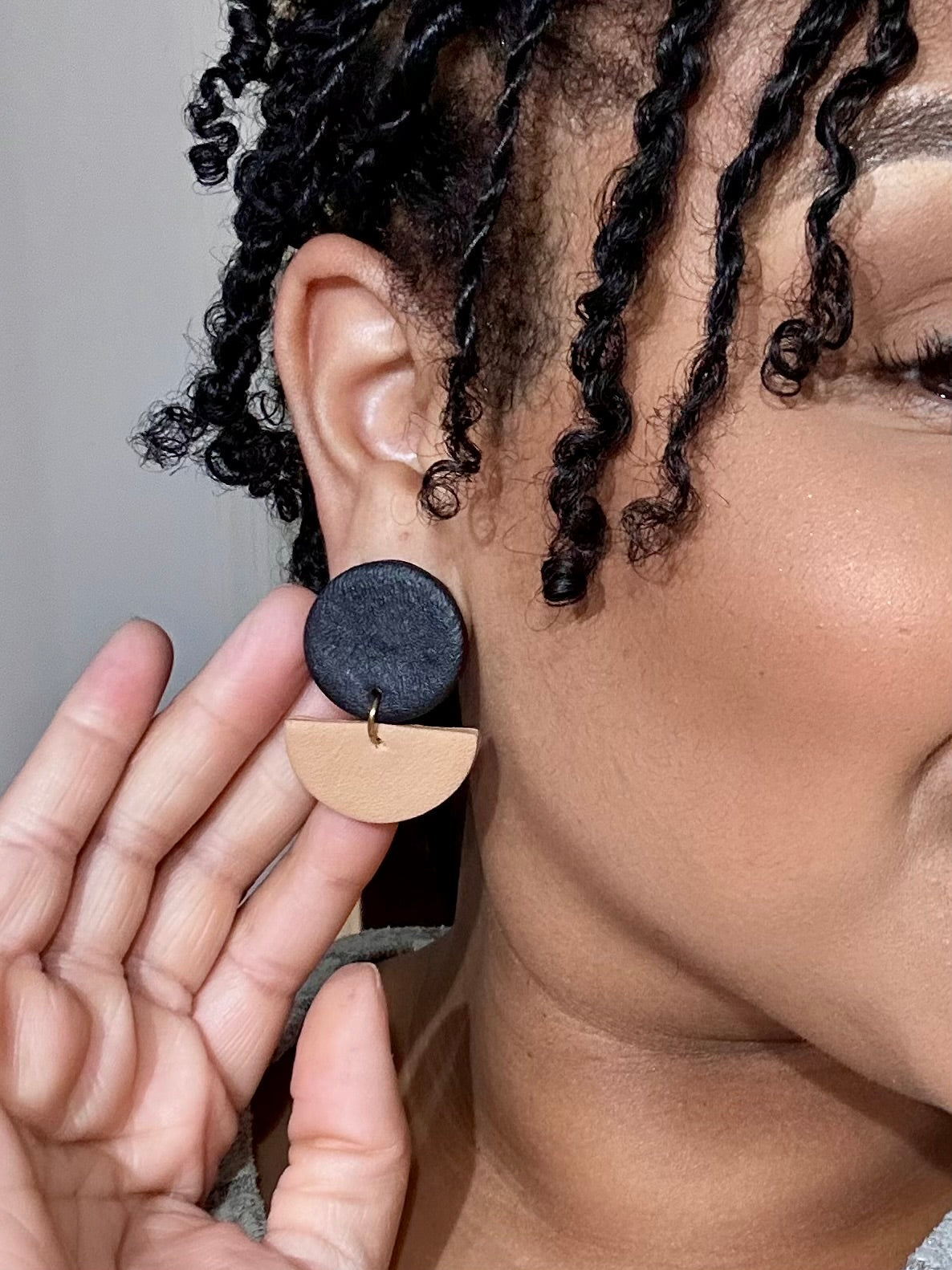 Split Form Dangle Earrings